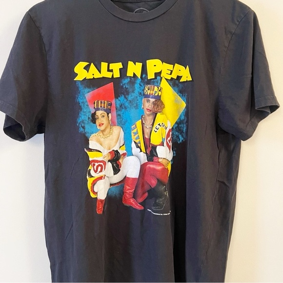 Salt N Pepa Short Sleeves Graphic Tee Size M Round Neck Black Multicolor - Picture 2 of 5